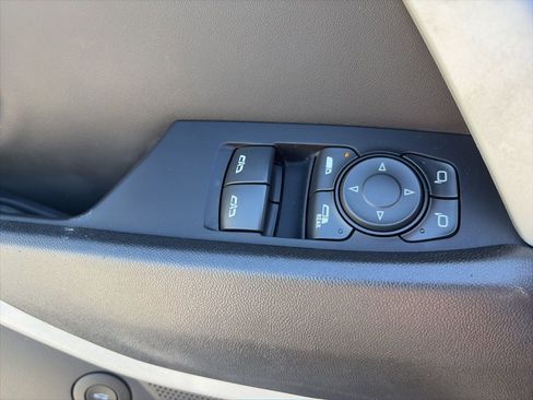 Used 2020 Chevrolet Camaro LT image 19