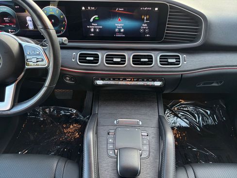 Used 2022 Mercedes-Benz GLE 350 4MATIC image 11