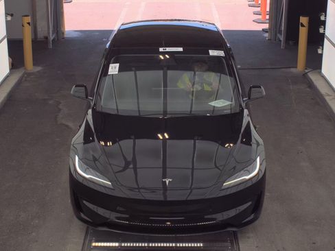Used 2024 Tesla Model 3 Performance AWD/4WD image 2