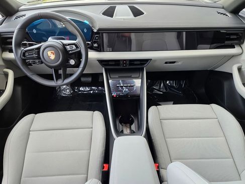 New 2026 Porsche Macan 4 Electric image 13