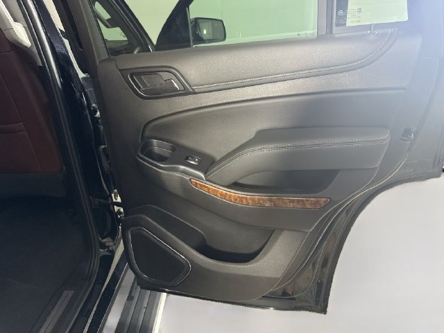 Used 2019 Chevrolet Tahoe Premier w/ Premier Plus Edition AWD/4WD image 27
