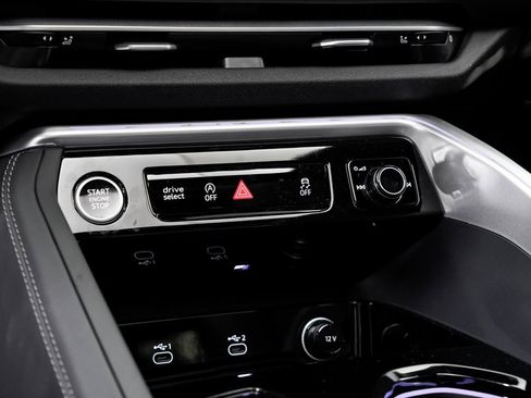 New 2025 Audi Q5 2.0T Premium Plus image 16
