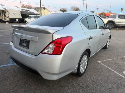 Used 2017 Nissan Versa S Plus image 7