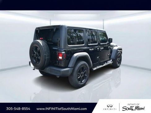 Used 2022 Jeep Wrangler Unlimited Sport AWD/4WD image 4