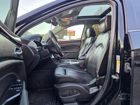 Used 2016 Cadillac SRX Luxury w/ Driver Awareness Package image 9