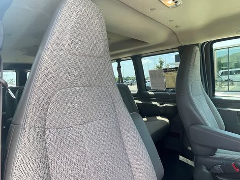 Used 2024 Chevrolet Express 3500 LS RWD image 28