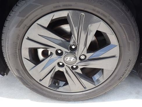Used 2022 Hyundai Elantra SEL w/ Convenience Package FWD image 41