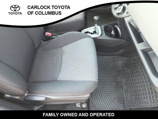 Used 2017 Toyota Yaris L FWD image 23