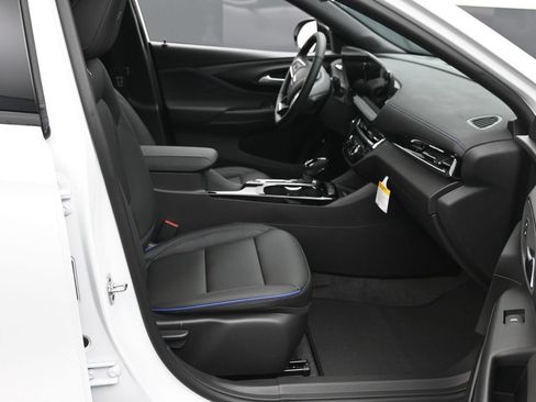 New 2026 Buick Envista Sport Touring w/ Convenience I Package FWD image 9