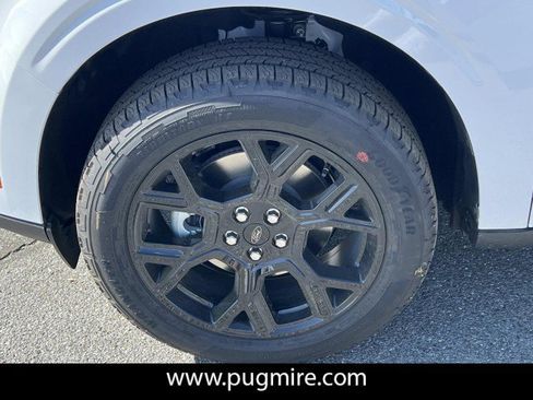 New 2026 Ford Maverick Lariat w/ Black Appearance Package image 11