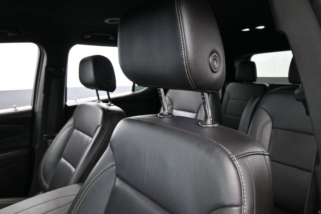 Used 2022 Chevrolet Traverse LT AWD/4WD image 19