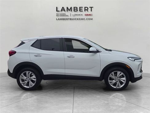 Used 2024 Buick Encore GX Preferred FWD image 6