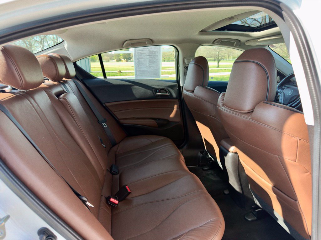 Used 2020 Acura ILX w/ Premium Package FWD image 30