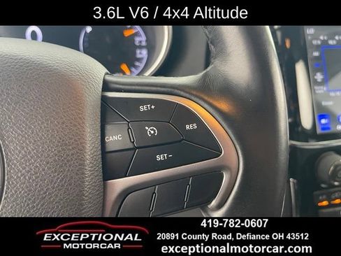 Used 2020 Jeep Grand Cherokee Altitude AWD/4WD image 38