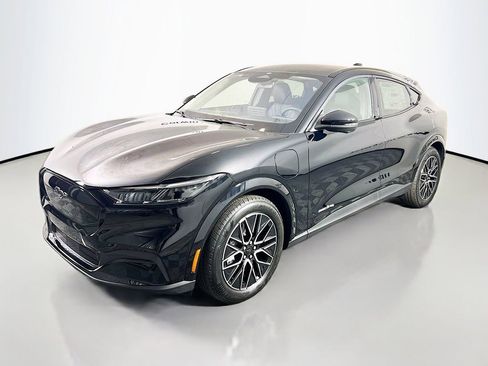 New 2026 Ford Mustang Mach-E Premium image 5