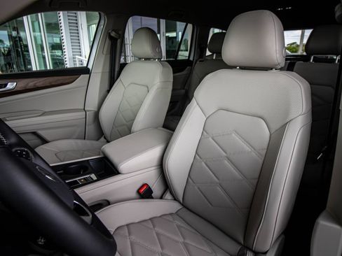 New 2026 Volkswagen Atlas SE FWD image 26