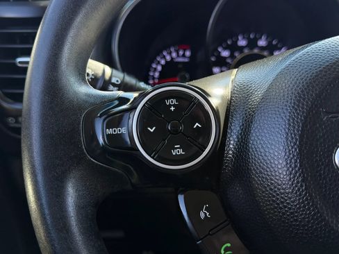 Used 2016 Kia Soul image 15