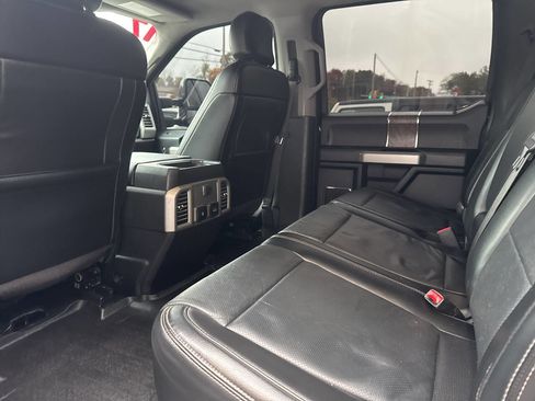 Used 2017 Ford F250 Lariat w/ Chrome Package image 22