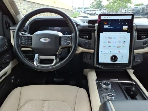 Used 2024 Ford Expedition Platinum AWD/4WD image 33