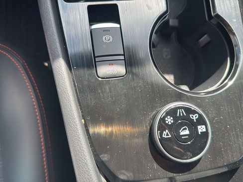 Used 2025 Nissan Rogue SV AWD/4WD image 21