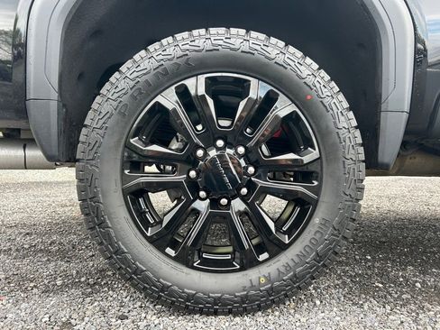 Used 2025 GMC Sierra 2500 Denali AWD/4WD image 19
