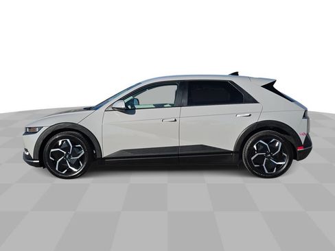 Used 2024 Hyundai Ioniq 5 SE image 5
