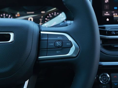 New 2026 Jeep Compass Latitude image 14