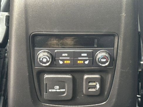 Used 2022 Buick Enclave Premium w/ Experience Buick Package image 27