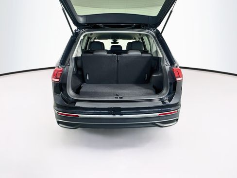 Used 2023 Volkswagen Tiguan SE FWD image 29