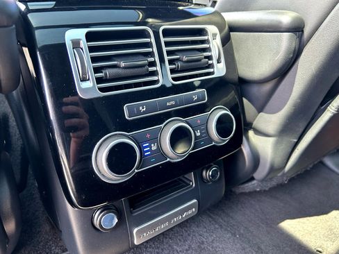 Used 2016 Land Rover Range Rover Supercharged image 17