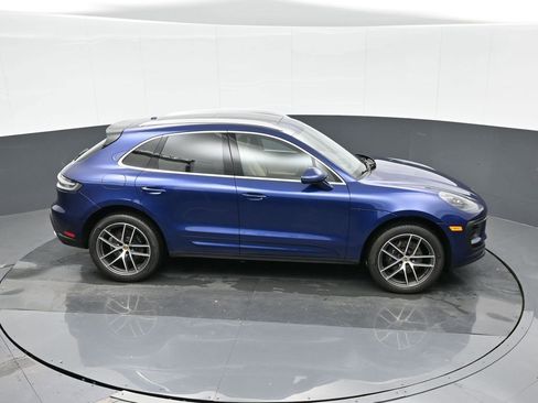 Certified 2024 Porsche Macan image 31