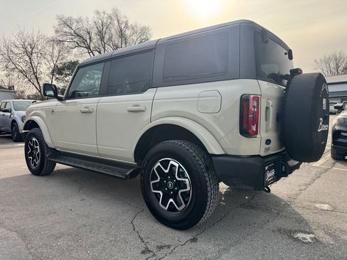 Used 2025 Ford Bronco Outer Banks image 7
