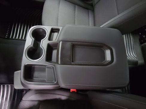 Used 2024 Chevrolet Silverado 2500 Custom w/ Custom Value Package image 18