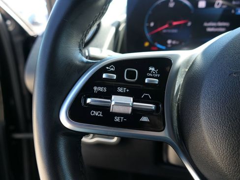 Used 2023 Mercedes-Benz GLB 250 4MATIC image 14