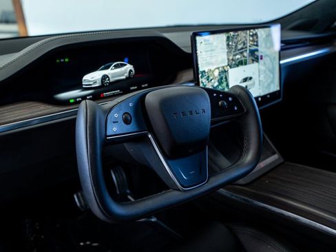 Used 2022 Tesla Model S image 31