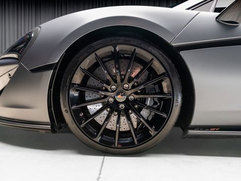 Used 2017 McLaren 570S RWD image 26