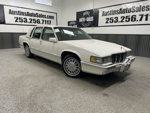 Used 1991 Cadillac De Ville Sedan FWD image 1