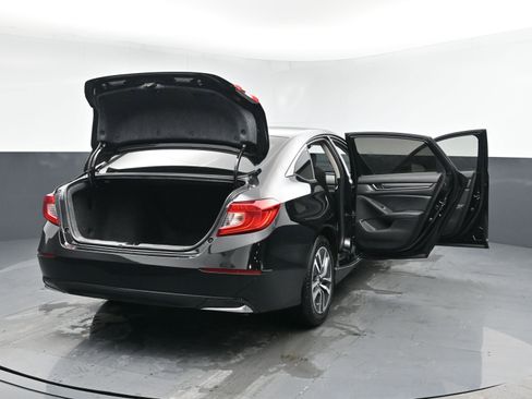 Used 2021 Honda Accord EX image 31