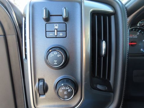 Used 2015 Chevrolet Silverado 3500 LTZ image 32