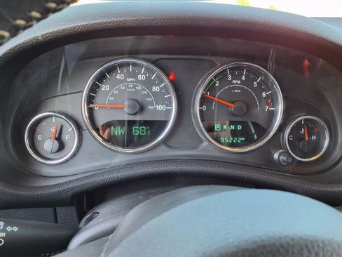 Used 2018 Jeep Wrangler Unlimited Sport AWD/4WD image 13