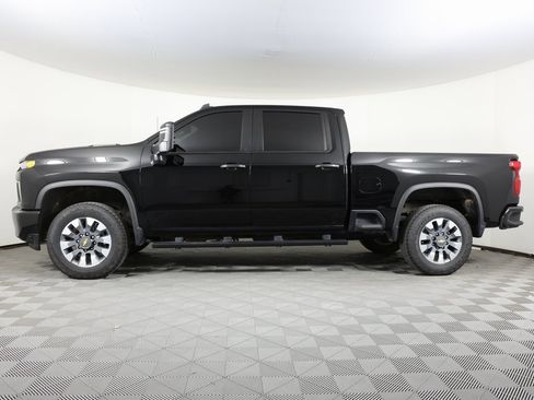 Used 2022 Chevrolet Silverado 2500 Custom w/ Custom Value Package image 6