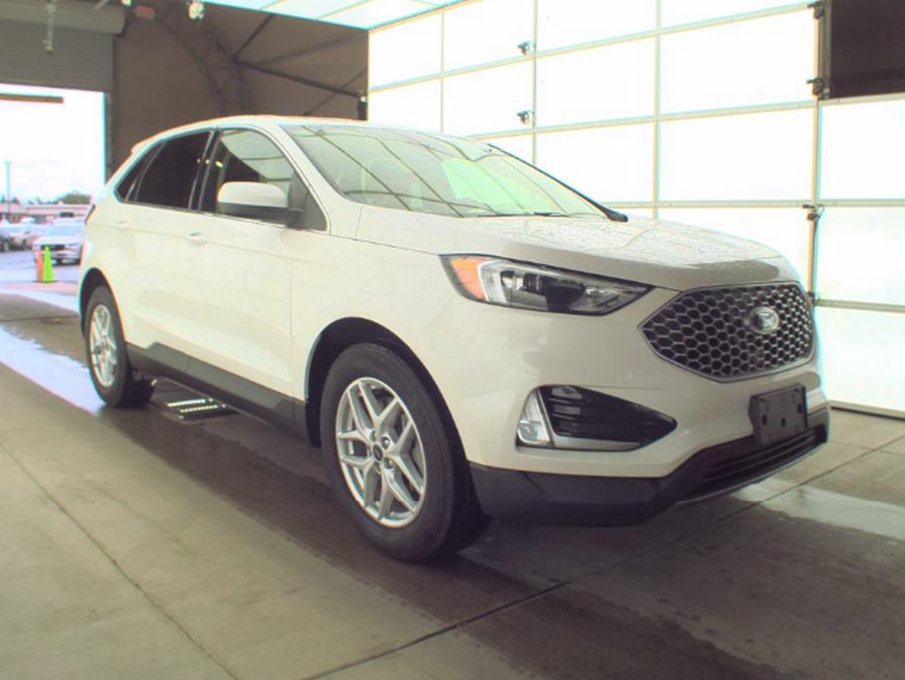 Used 2024 Ford Edge SEL w/ Convenience Package AWD/4WD image 4