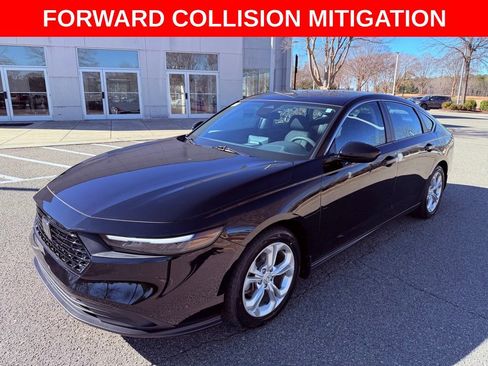 Used 2023 Honda Accord LX image 3