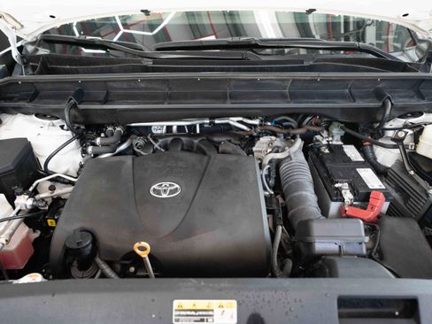 Used 2020 Toyota Highlander Limited AWD/4WD image 32
