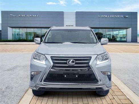 Used 2017 Lexus GX 460 Premium image 2