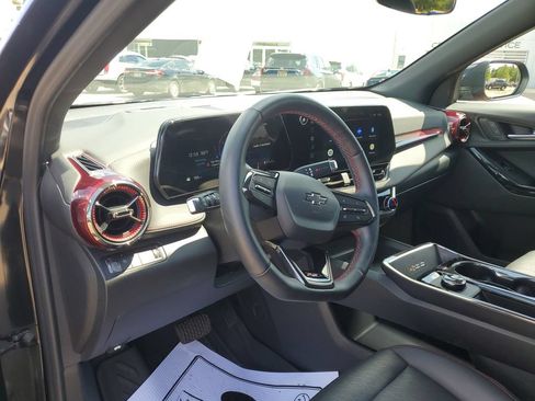 Used 2025 Chevrolet Equinox RS FWD image 8
