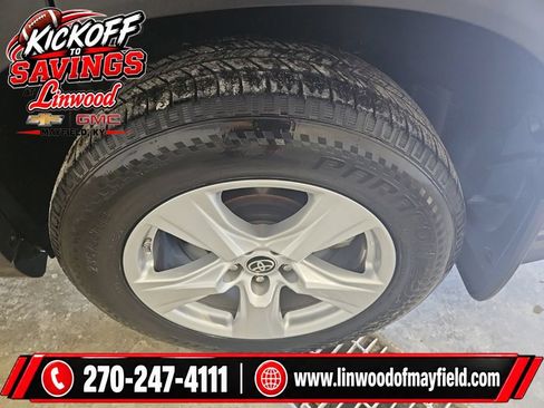 Used 2023 Toyota Highlander LE AWD/4WD image 7