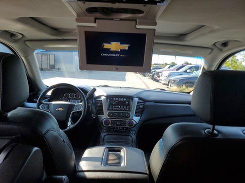 Used 2017 Chevrolet Suburban Premier AWD/4WD image 27