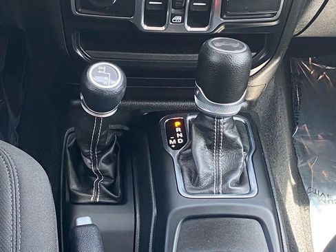 Used 2022 Jeep Wrangler Unlimited Sahara w/ Cold Weather Group image 11