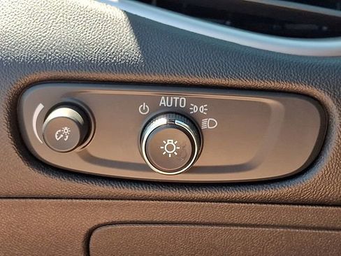 Used 2024 Chevrolet Malibu LT FWD image 25